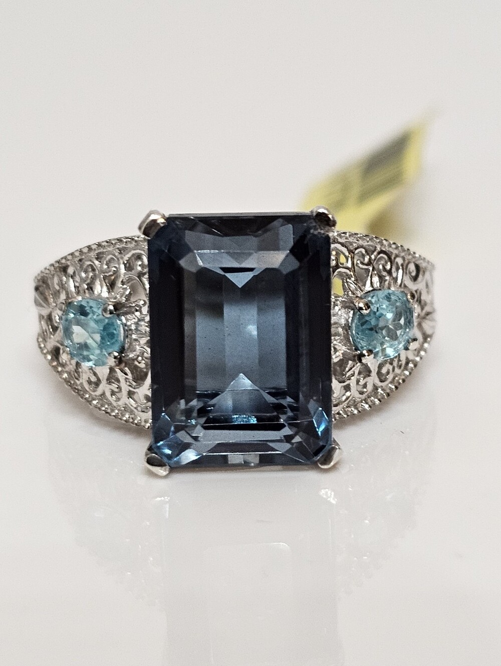 Natural London Blue Topaz Ring With Neon Apatite Accent Stones Size 10